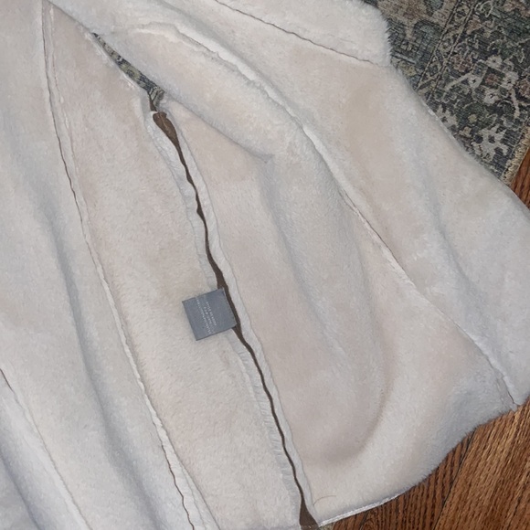 Bagatelle - Picture 7 of 10